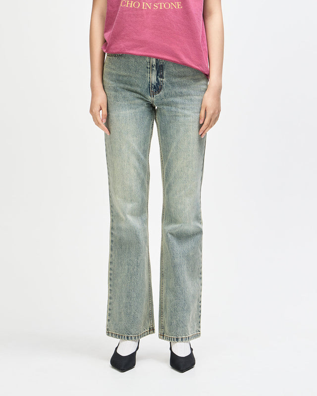 curve-line-bootcut-jean-dirty-denim