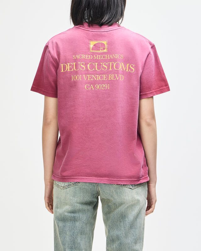 Perfect Ratio Tee - Riding Red