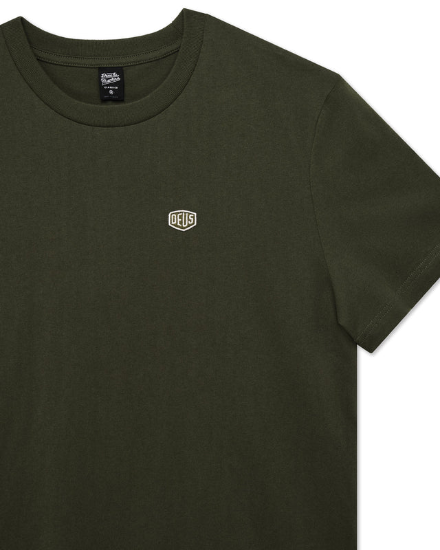 Camiseta estándar Shield - Verde ciprés